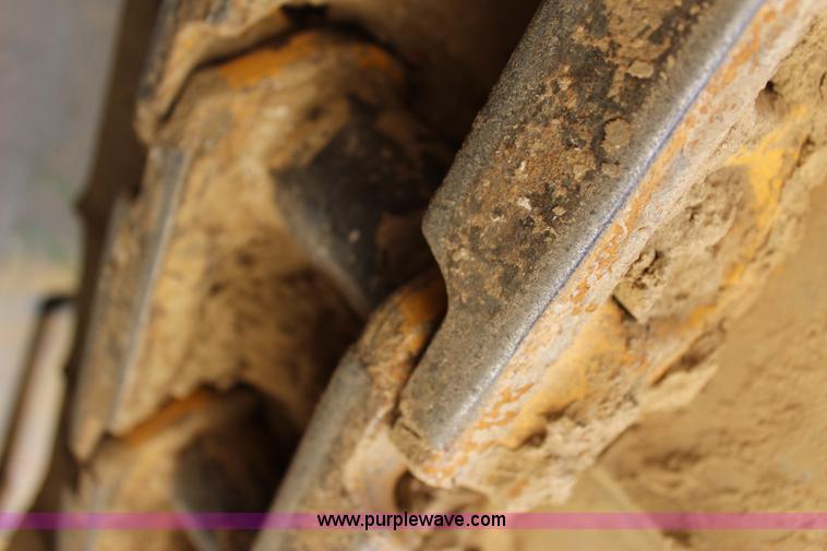 image for item I1593 2004 John Deere 750C LT dozer