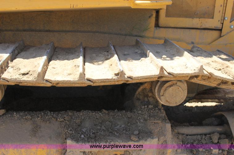 image for item I1593 2004 John Deere 750C LT dozer