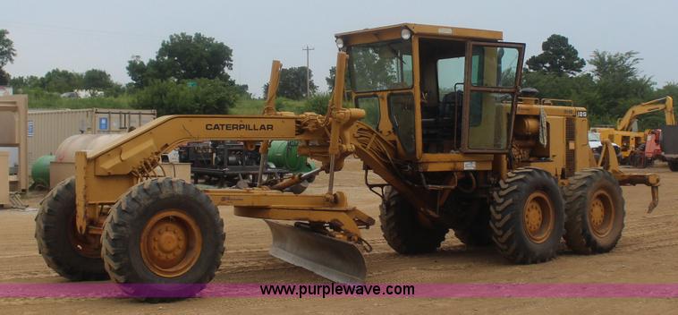 image for item J4489 1986 Caterpillar 12G motor grader