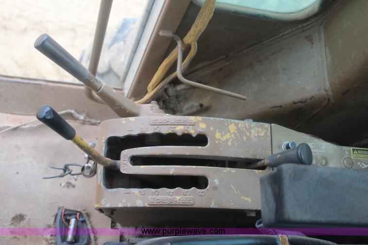 image for item J4489 1986 Caterpillar 12G motor grader