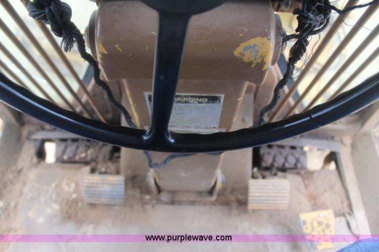 image for item J4489 1986 Caterpillar 12G motor grader