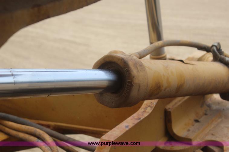 image for item J4489 1986 Caterpillar 12G motor grader