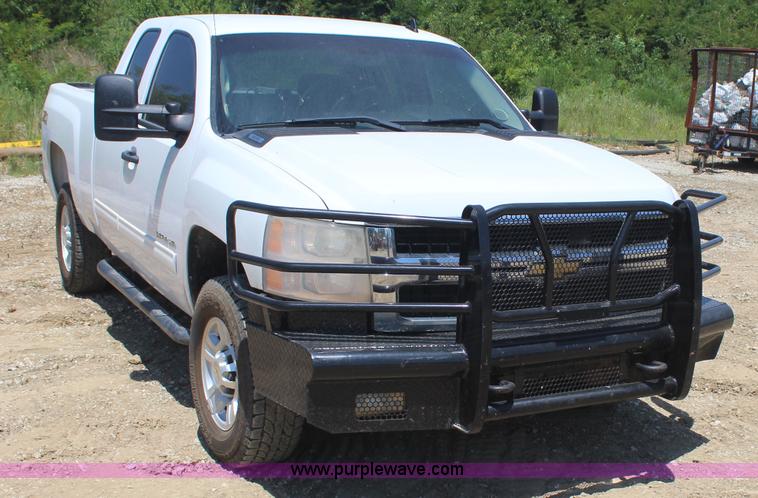 image for item J4499 2010 Chevrolet Silverado 2500HD Z71 Ext. Cab pickup truck