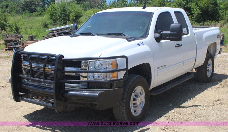 image for item J4499 2010 Chevrolet Silverado 2500HD Z71 Ext. Cab pickup truck