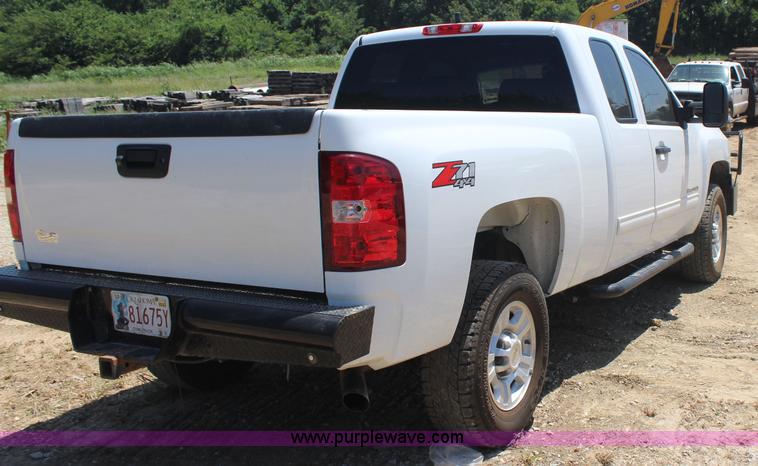 image for item J4499 2010 Chevrolet Silverado 2500HD Z71 Ext. Cab pickup truck