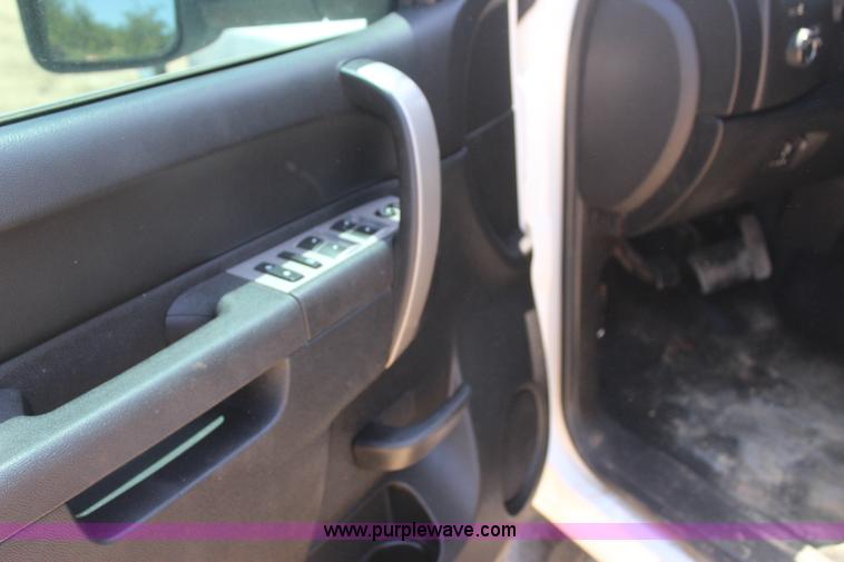 image for item J4499 2010 Chevrolet Silverado 2500HD Z71 Ext. Cab pickup truck