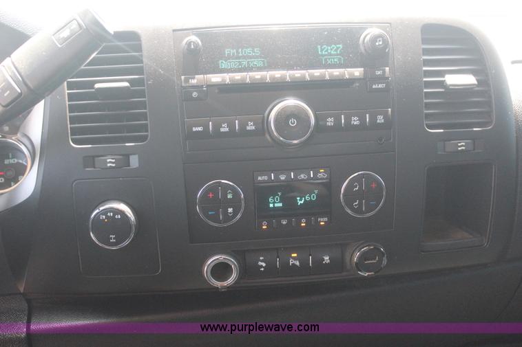 image for item J4499 2010 Chevrolet Silverado 2500HD Z71 Ext. Cab pickup truck