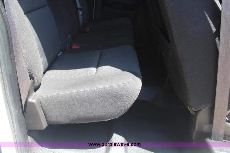 image for item J4499 2010 Chevrolet Silverado 2500HD Z71 Ext. Cab pickup truck