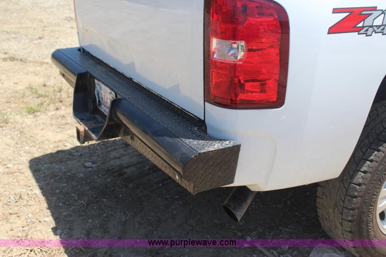 image for item J4499 2010 Chevrolet Silverado 2500HD Z71 Ext. Cab pickup truck