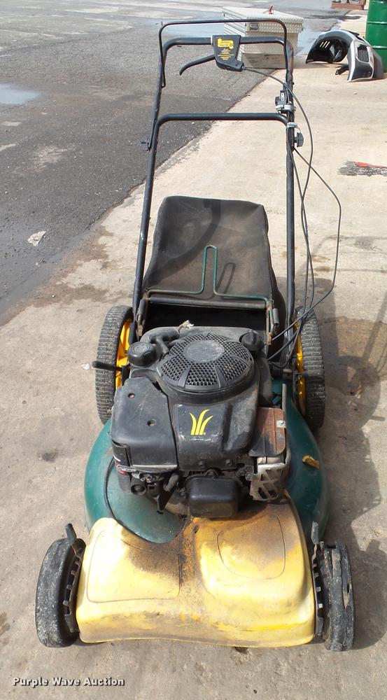 image for item BV9252 (2) lawn mowers