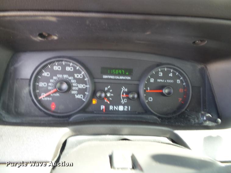 image for item J4775 2010 Ford Crown Victoria Police Interceptor