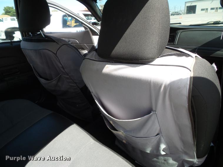 image for item J4775 2010 Ford Crown Victoria Police Interceptor