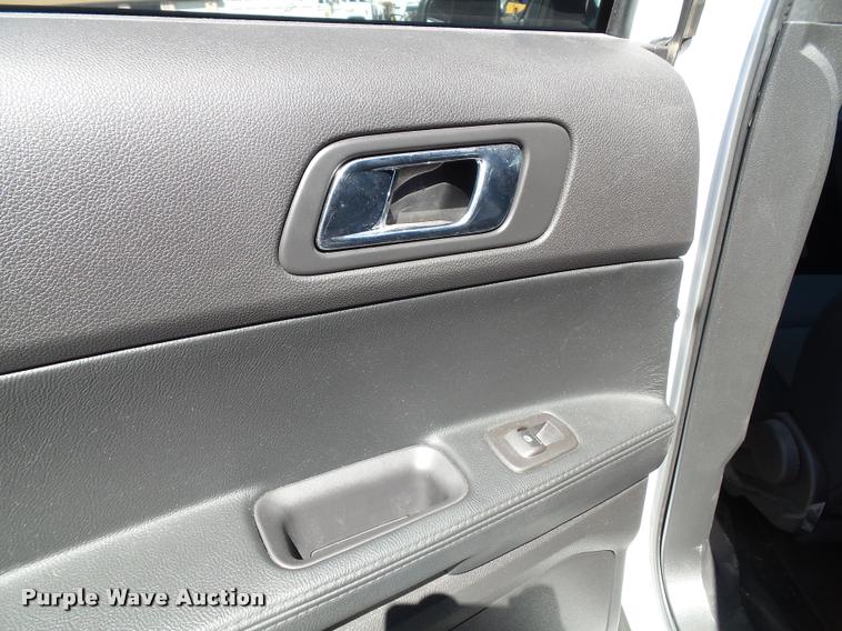 image for item J4776 2013 Ford Explorer Police Interceptor Utility SUV