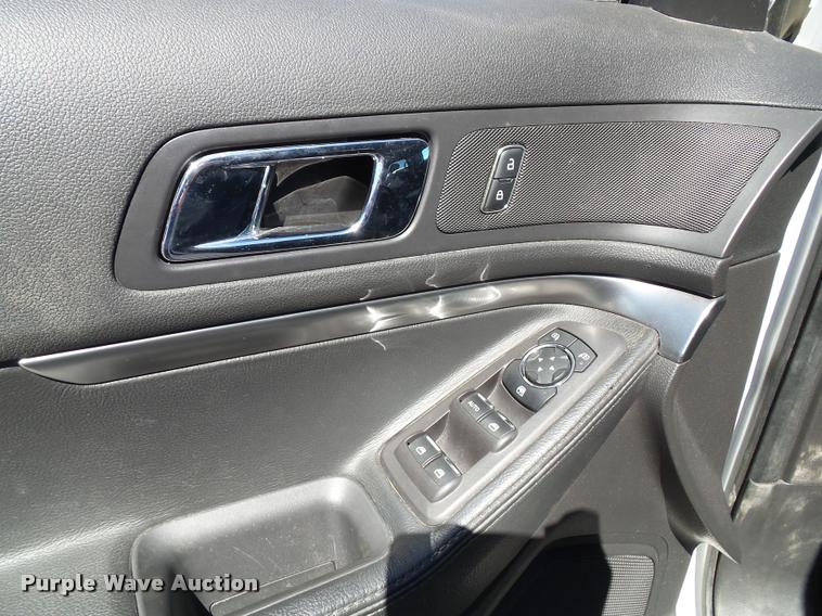 image for item J4776 2013 Ford Explorer Police Interceptor Utility SUV