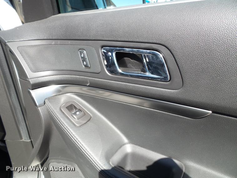 image for item J4776 2013 Ford Explorer Police Interceptor Utility SUV