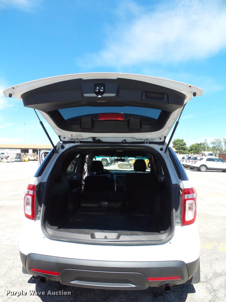 image for item J4776 2013 Ford Explorer Police Interceptor Utility SUV