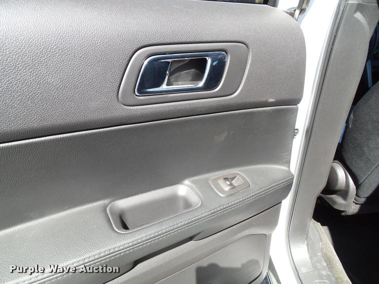 image for item J4777 2013 Ford Explorer Police Interceptor Utility SUV