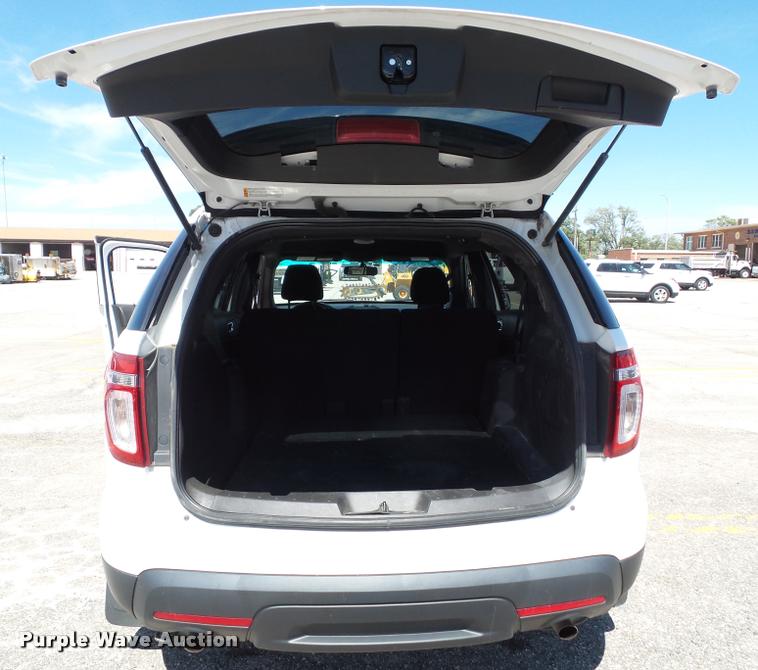 image for item J4777 2013 Ford Explorer Police Interceptor Utility SUV