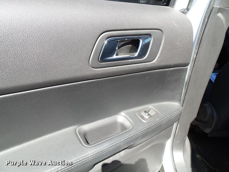 image for item J4778 2013 Ford Explorer Police Interceptor Utility SUV