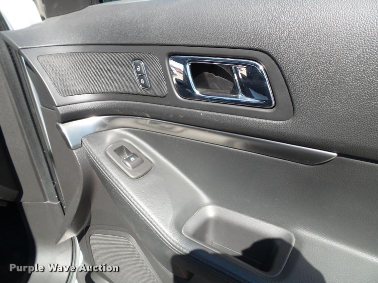 image for item J4778 2013 Ford Explorer Police Interceptor Utility SUV