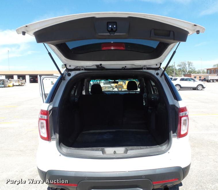 image for item J4778 2013 Ford Explorer Police Interceptor Utility SUV