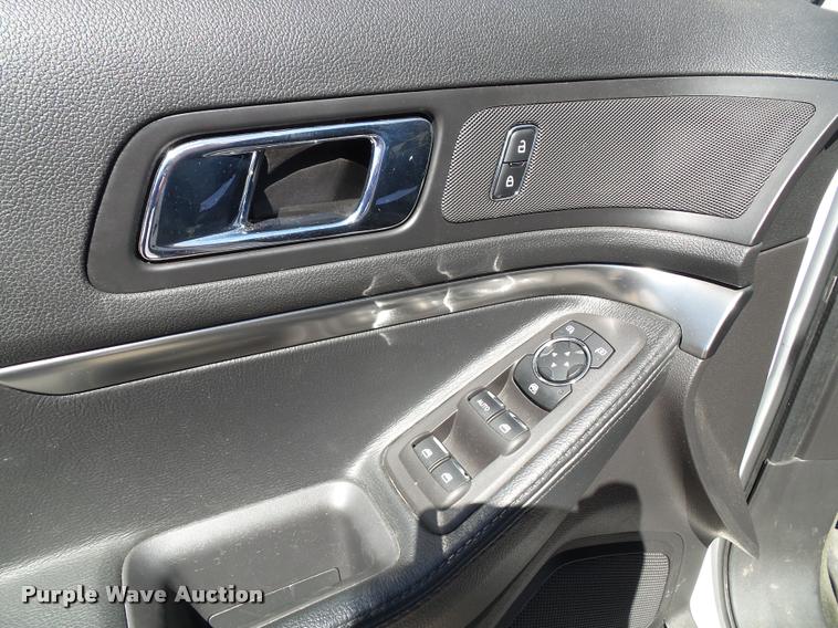 image for item J4779 2013 Ford Explorer Police Interceptor Utility SUV