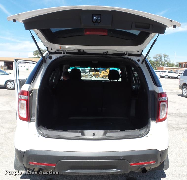 image for item J4779 2013 Ford Explorer Police Interceptor Utility SUV