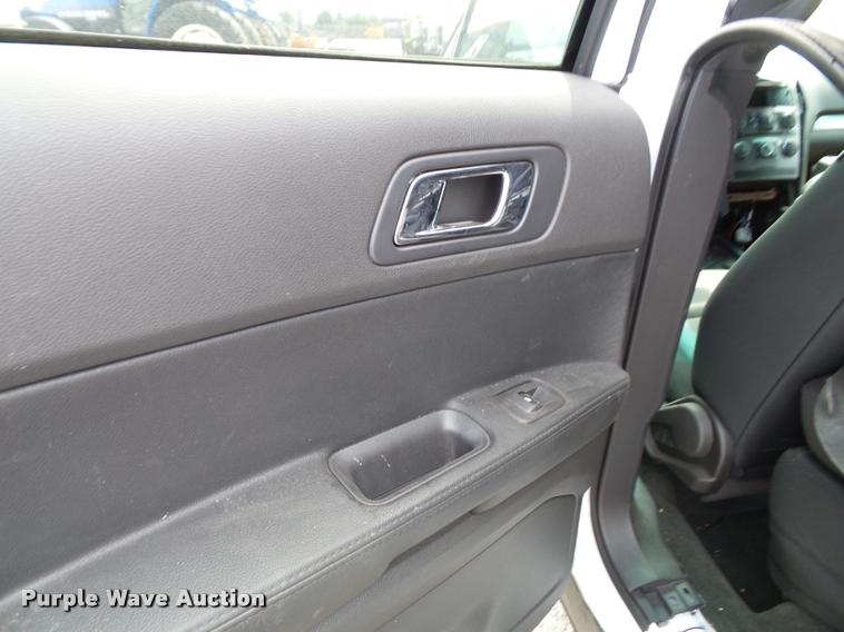 image for item J4782 2014 Ford Explorer Police Interceptor Utility SUV