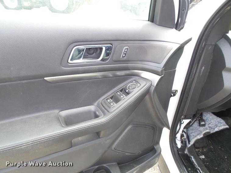 image for item J4782 2014 Ford Explorer Police Interceptor Utility SUV