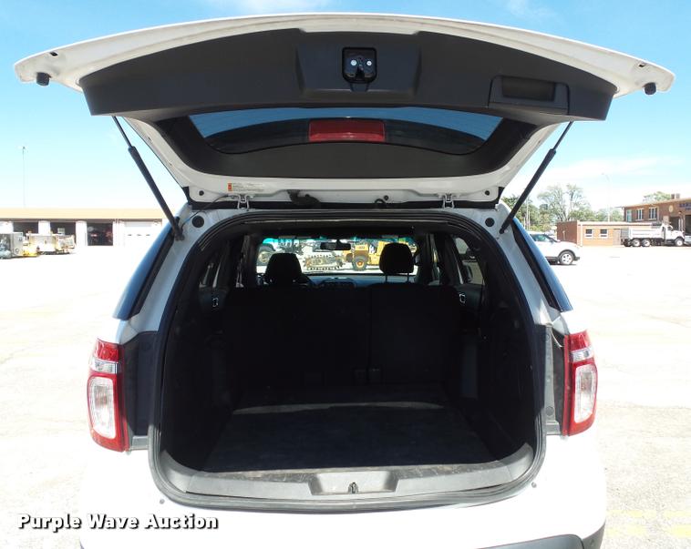 image for item J4783 2013 Ford Explorer Police Interceptor Utility SUV