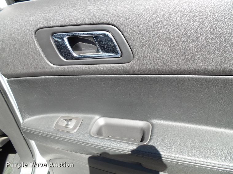 image for item J4784 2013 Ford Explorer Police Interceptor Utility SUV