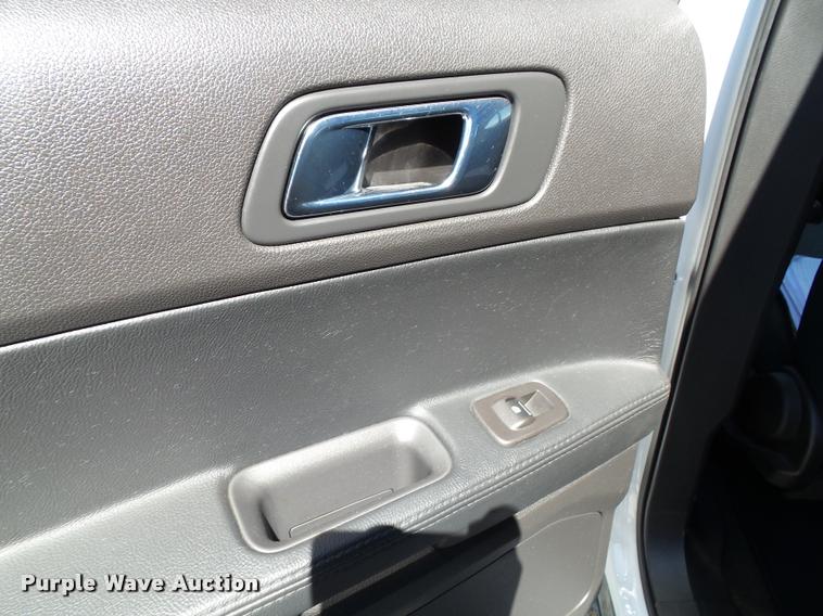 image for item J4789 2014 Ford Explorer Police Interceptor Utility SUV