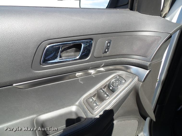 image for item J4789 2014 Ford Explorer Police Interceptor Utility SUV