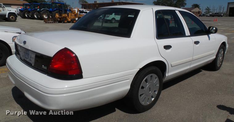 image for item J4790 2011 Ford Crown Victoria Police Interceptor