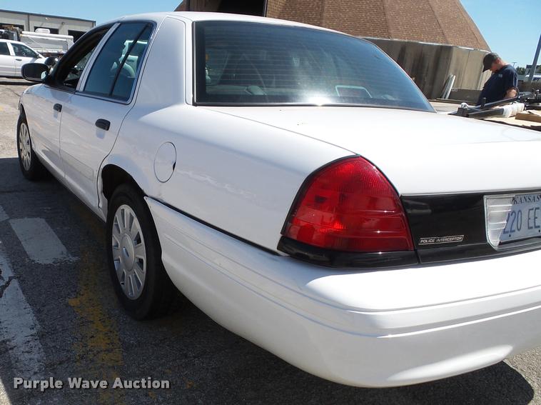 image for item J4790 2011 Ford Crown Victoria Police Interceptor