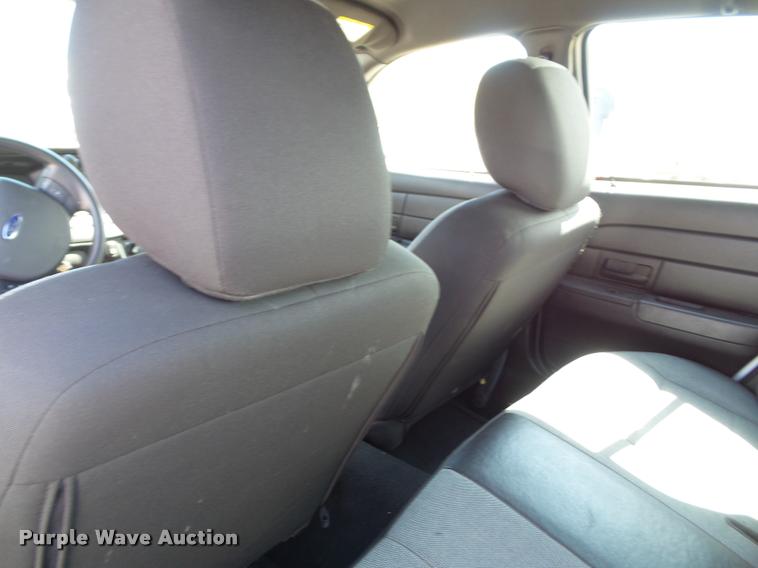 image for item J4790 2011 Ford Crown Victoria Police Interceptor