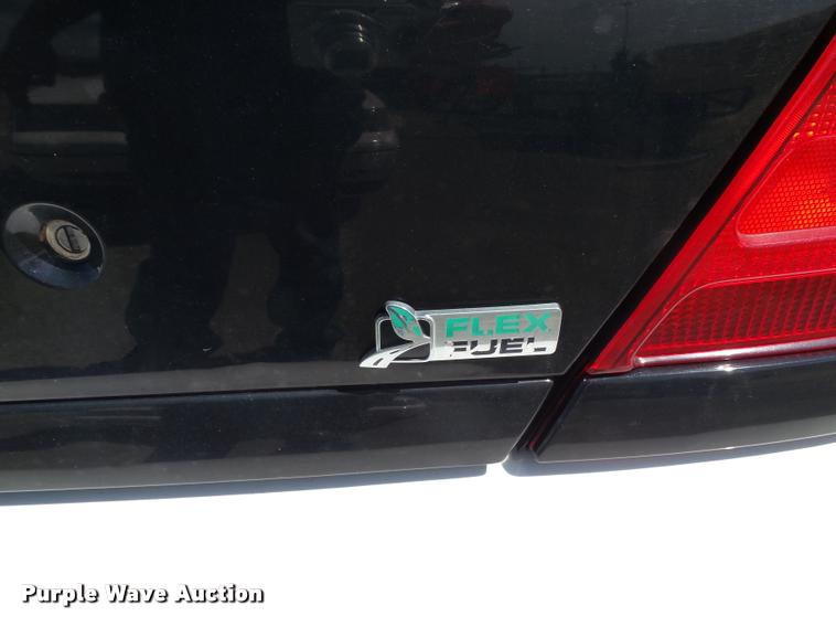 image for item J4790 2011 Ford Crown Victoria Police Interceptor