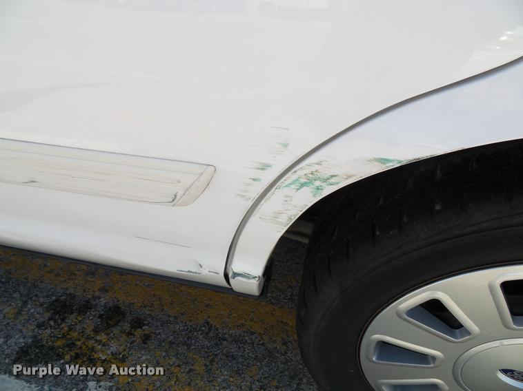 image for item J4790 2011 Ford Crown Victoria Police Interceptor