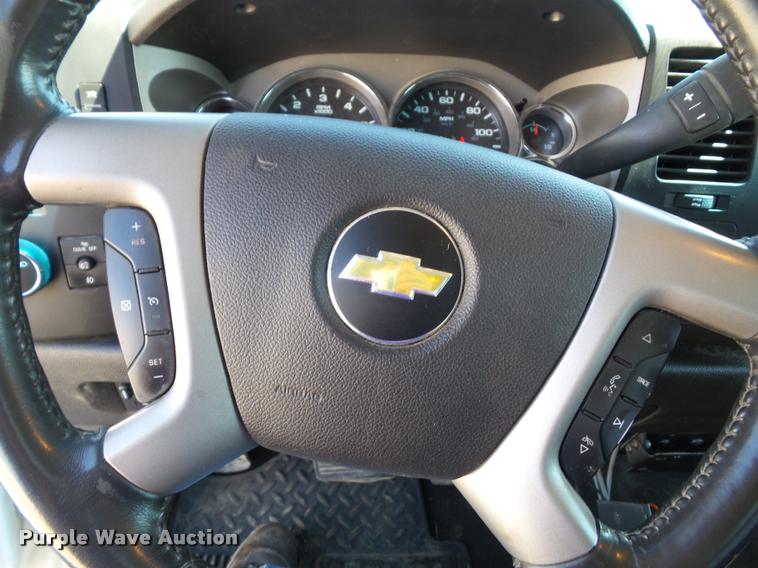 image for item J4791 2012 Chevrolet Silverado 1500 LT Z71 Crew Cab pickup truck