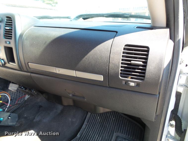 image for item J4791 2012 Chevrolet Silverado 1500 LT Z71 Crew Cab pickup truck