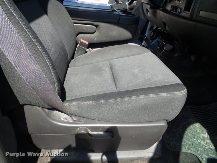 image for item J4791 2012 Chevrolet Silverado 1500 LT Z71 Crew Cab pickup truck