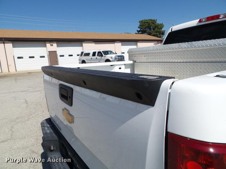 image for item J4791 2012 Chevrolet Silverado 1500 LT Z71 Crew Cab pickup truck