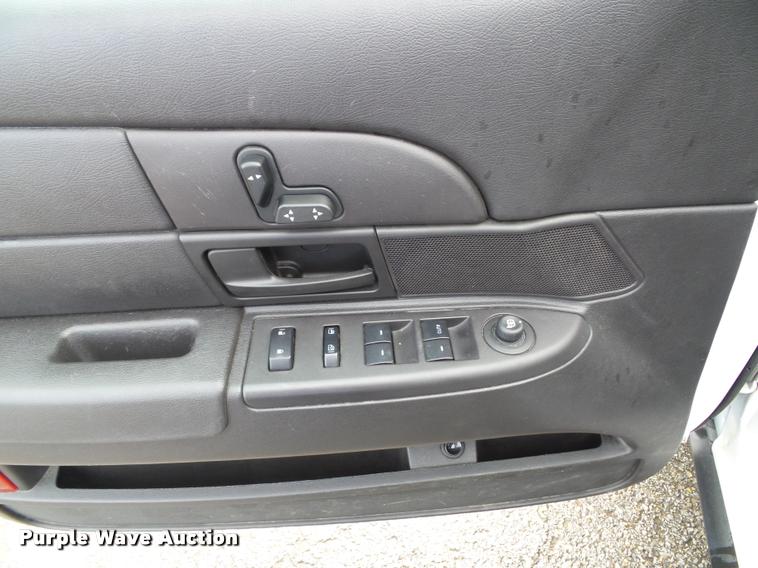 image for item J4795 2011 Ford Crown Victoria Police Interceptor