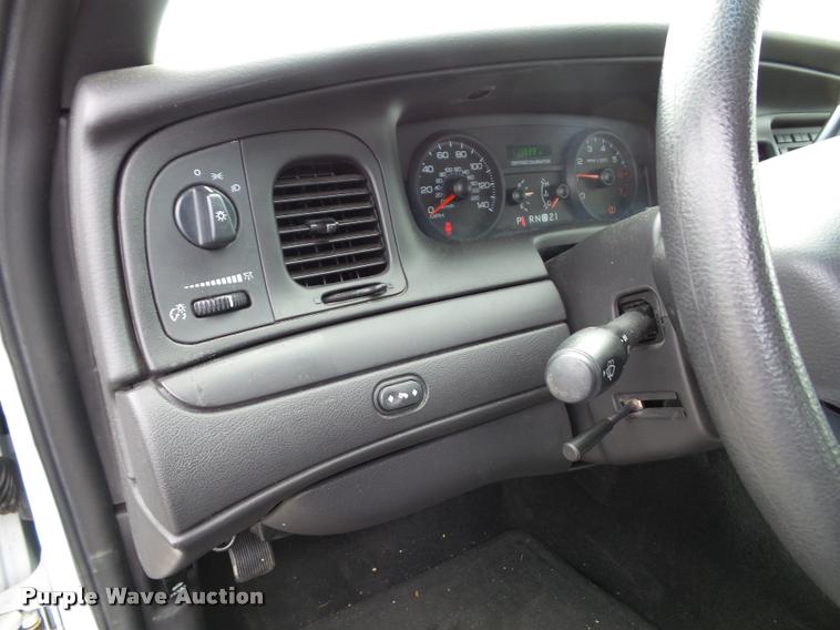 image for item J4795 2011 Ford Crown Victoria Police Interceptor