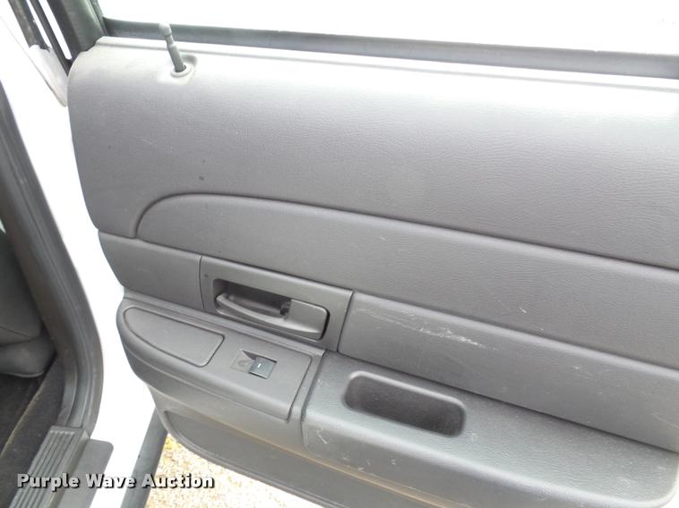 image for item J4795 2011 Ford Crown Victoria Police Interceptor