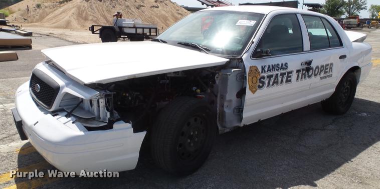 image for item J4796 2008 Ford Crown Victoria Police Interceptor
