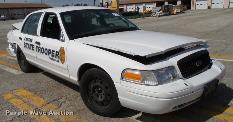 image for item J4796 2008 Ford Crown Victoria Police Interceptor