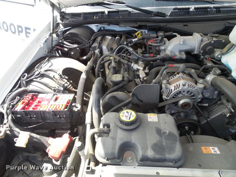 image for item J4796 2008 Ford Crown Victoria Police Interceptor