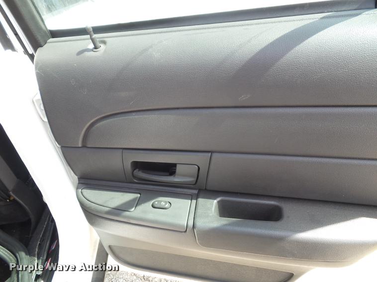 image for item J4796 2008 Ford Crown Victoria Police Interceptor