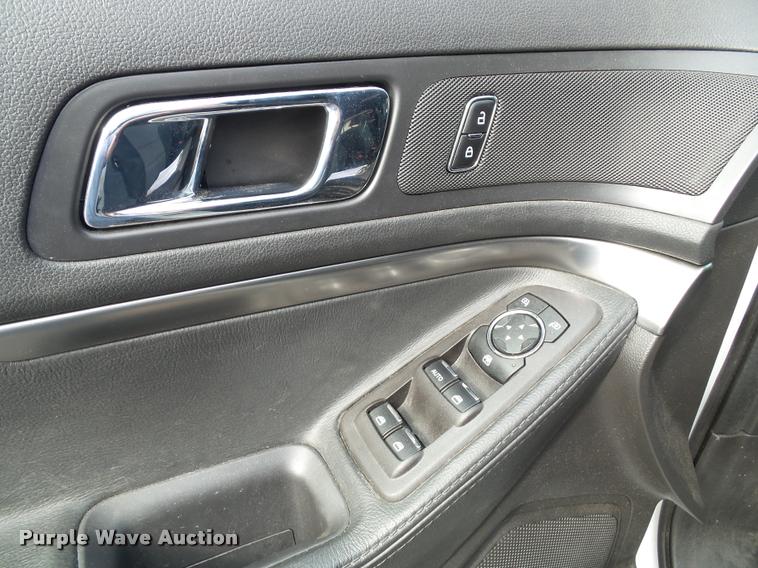 image for item J4797 2014 Ford Explorer Police Interceptor Utility SUV